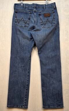 Wrangler Retro Men's Slim Fit Straight Leg Jeans Blue Mediium Wash 34x32 MidRise